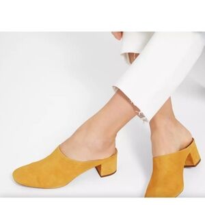 Everlane The Day Heel Suede Mule Leather, Mustard, Size 7. Made in Italy